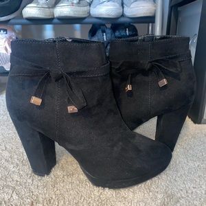 Black Lauren Conrad boots